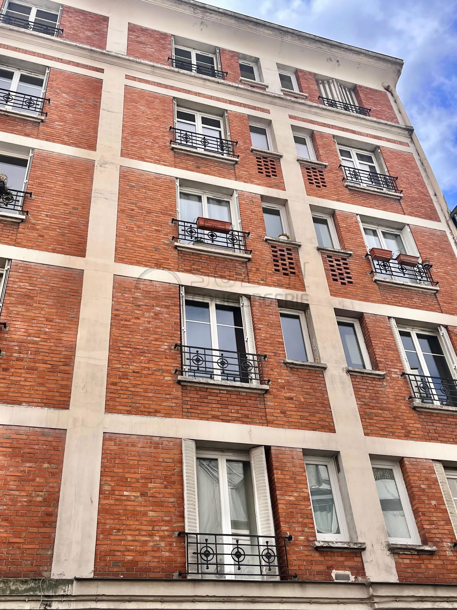 Independent Studio Paris 499612