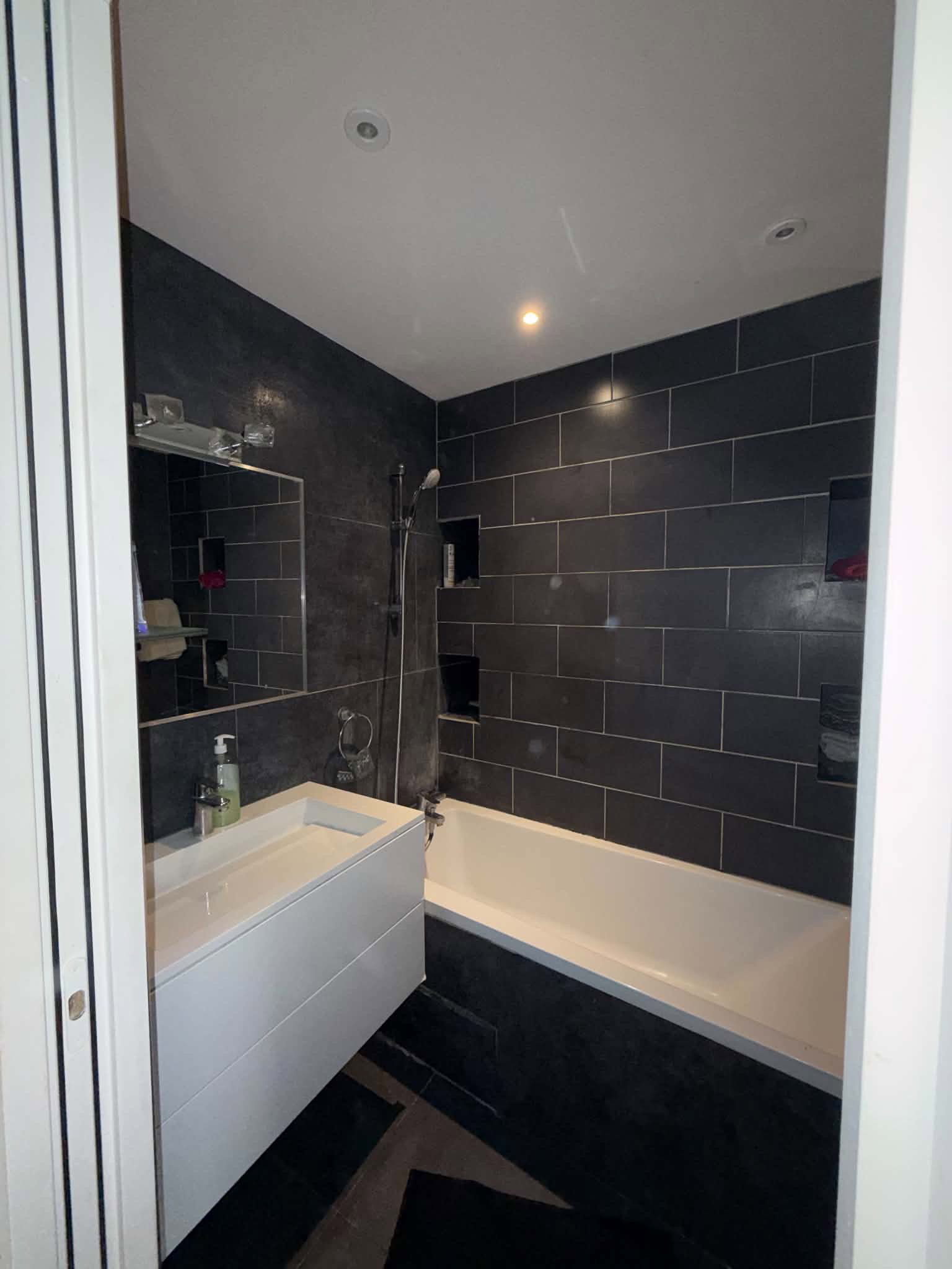 Delat Boende Paris 668005