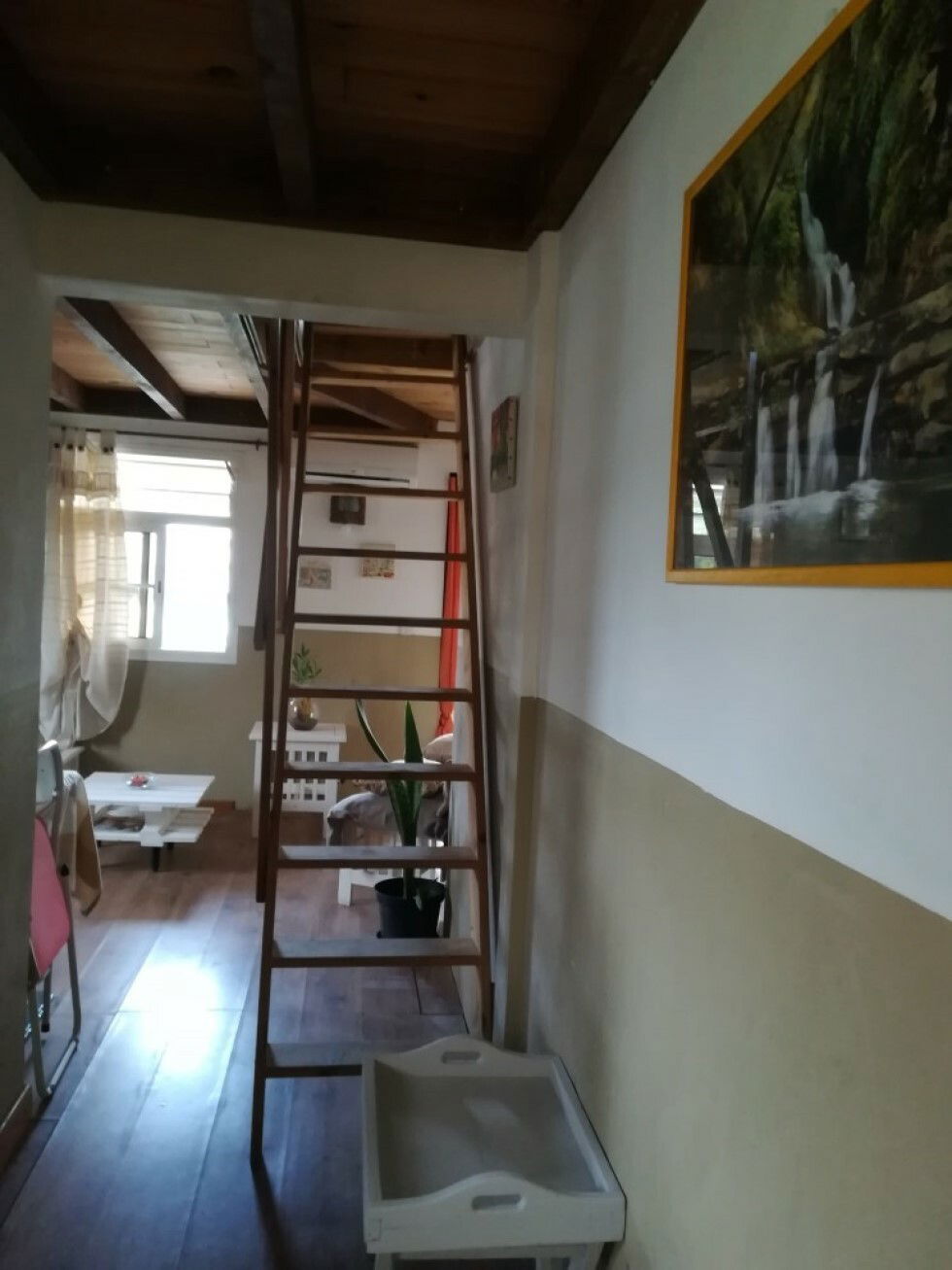 Independent Studio Douville 220265