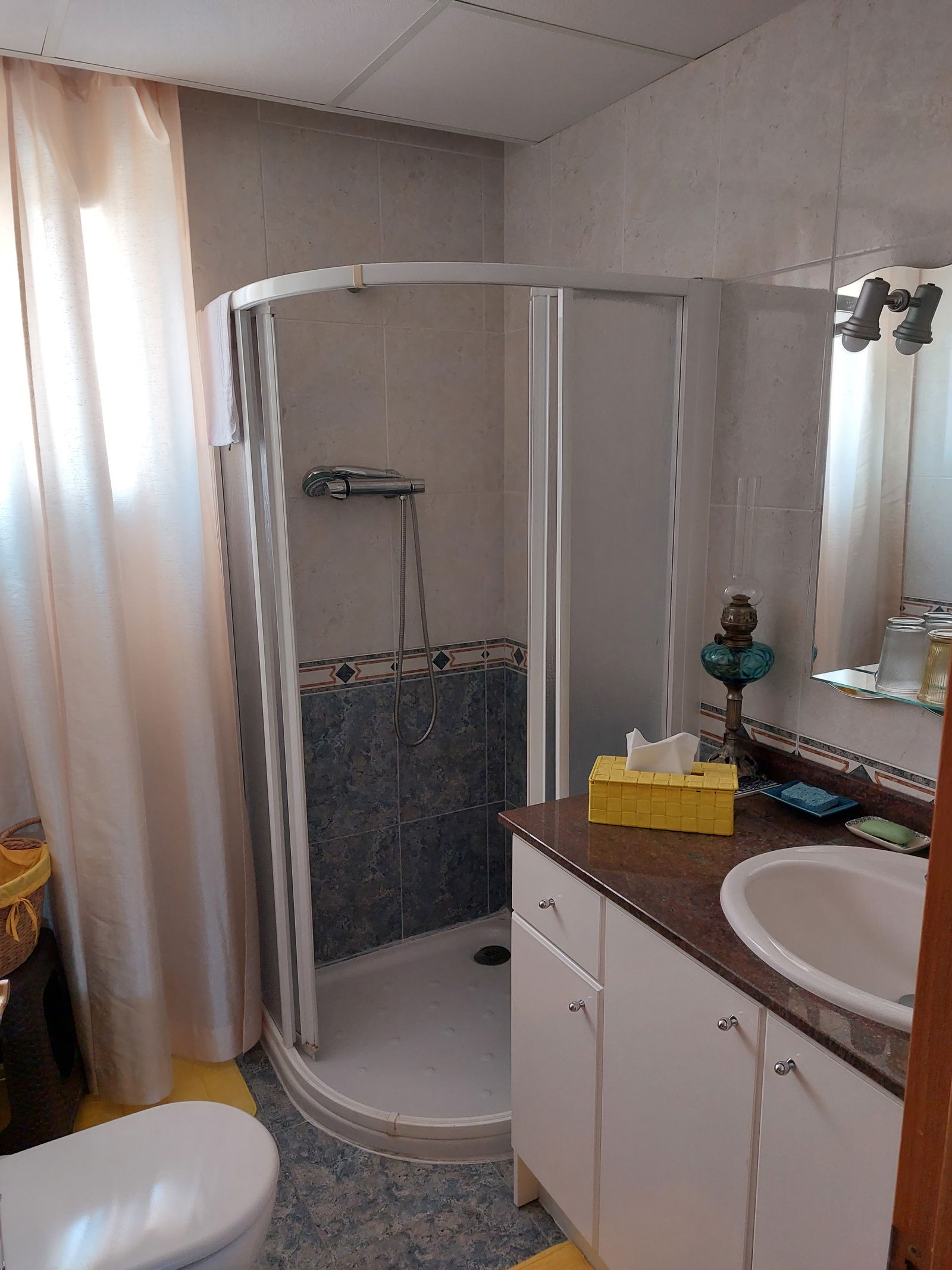 Habitaciones De Huéspedes Montroi 418812