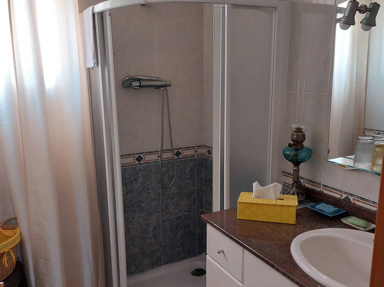 Gästezimmer Montroi 418812-3