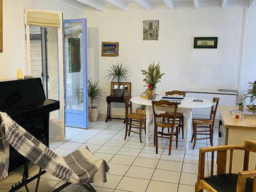 Unterkunft beim Gastgeber zur Miete in Montignac-Lascaux - Foto 9: Esszimmer-9