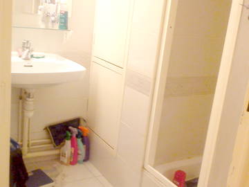 Homestay for rent in Lyon - photo 3 : Bathroom-3
