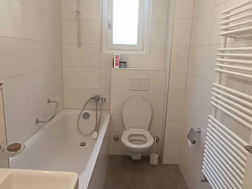 Shared housing for rent in Lausanne - photo 4 : Bathroom-4