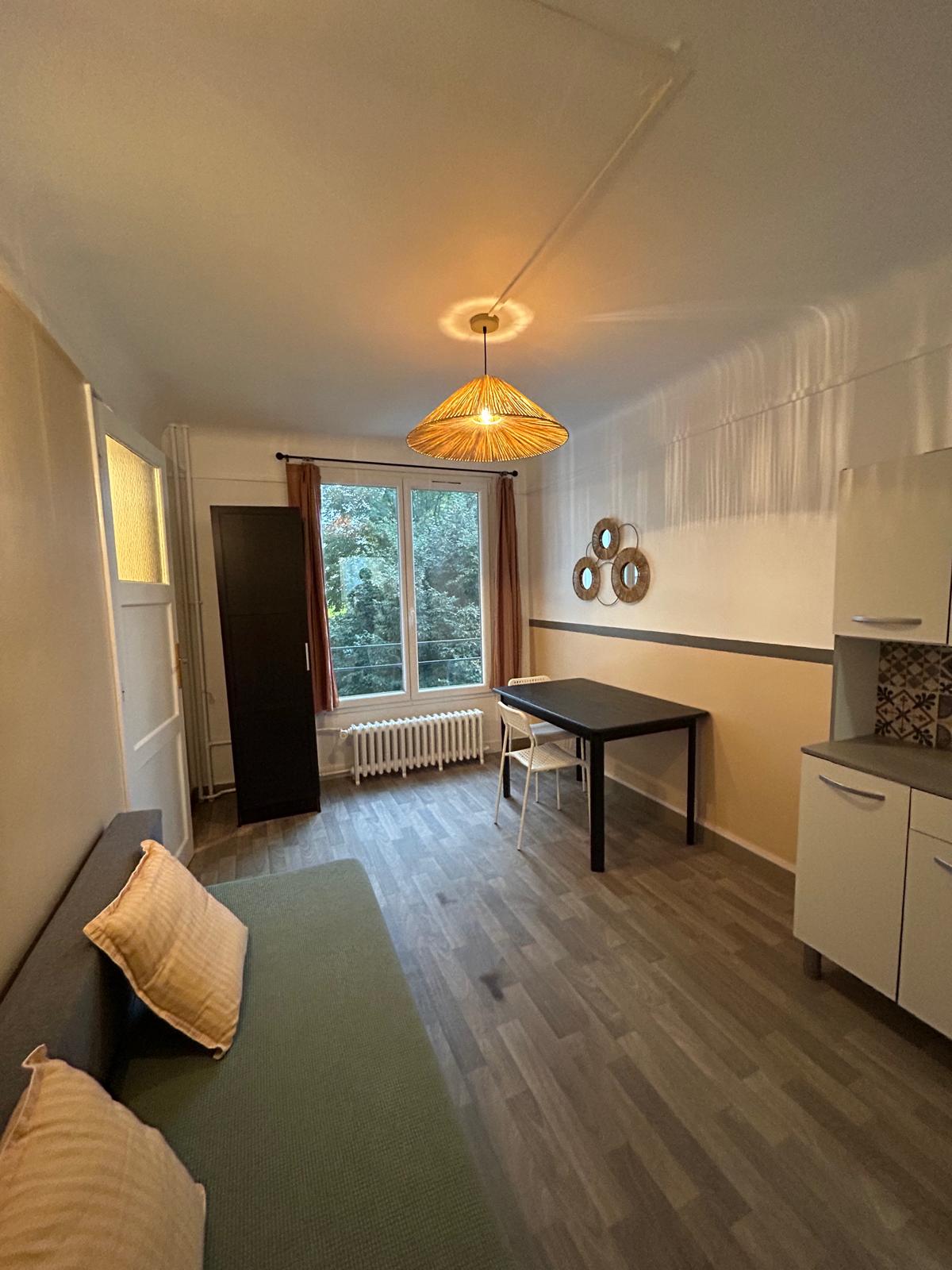 Onafhankelijke Studio Colombes 444321