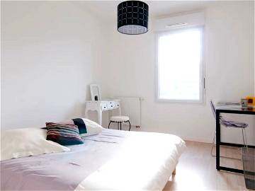 Roomlala | Like Home (Private Furnished Room)