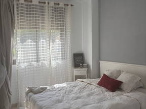 Belle chambre dans un beau développement avec spa et piscine