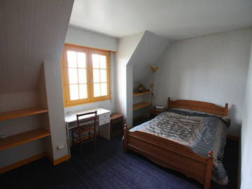 Roomlala | Lindo quarto com banheiro privativo para alugar 