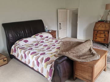 Roomlala | Lindo quarto de casal, banheiro próprio em casa do século XVIII