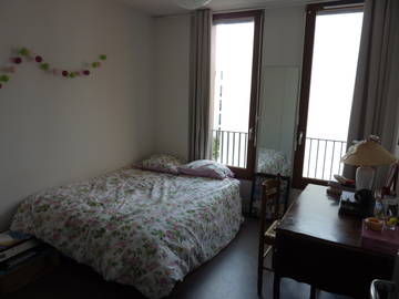 Roomlala | Lindo quarto em prédio novo