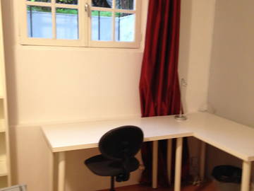 Roomlala | Lindo quarto em uma casa tranquila