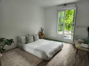 Roomlala | Lindo quarto espaçoso disponível para alugar