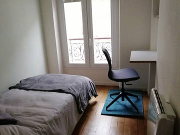 Roomlala | Lindo quarto mobiliado em uma casa tranquila