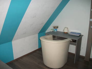 Roomlala | Lindo quarto mobiliado para alugar em casa independente 
