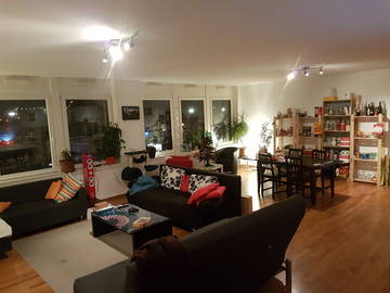 Roomlala | Lindo quarto para alugar em apartamento compartilhado
