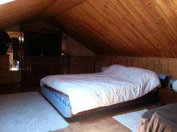 Roomlala | Lindo quarto para alugar na casa de um residente