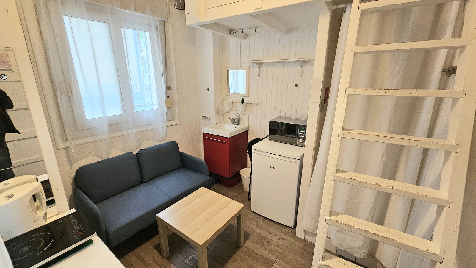 Oberoende Studio Paris 413018