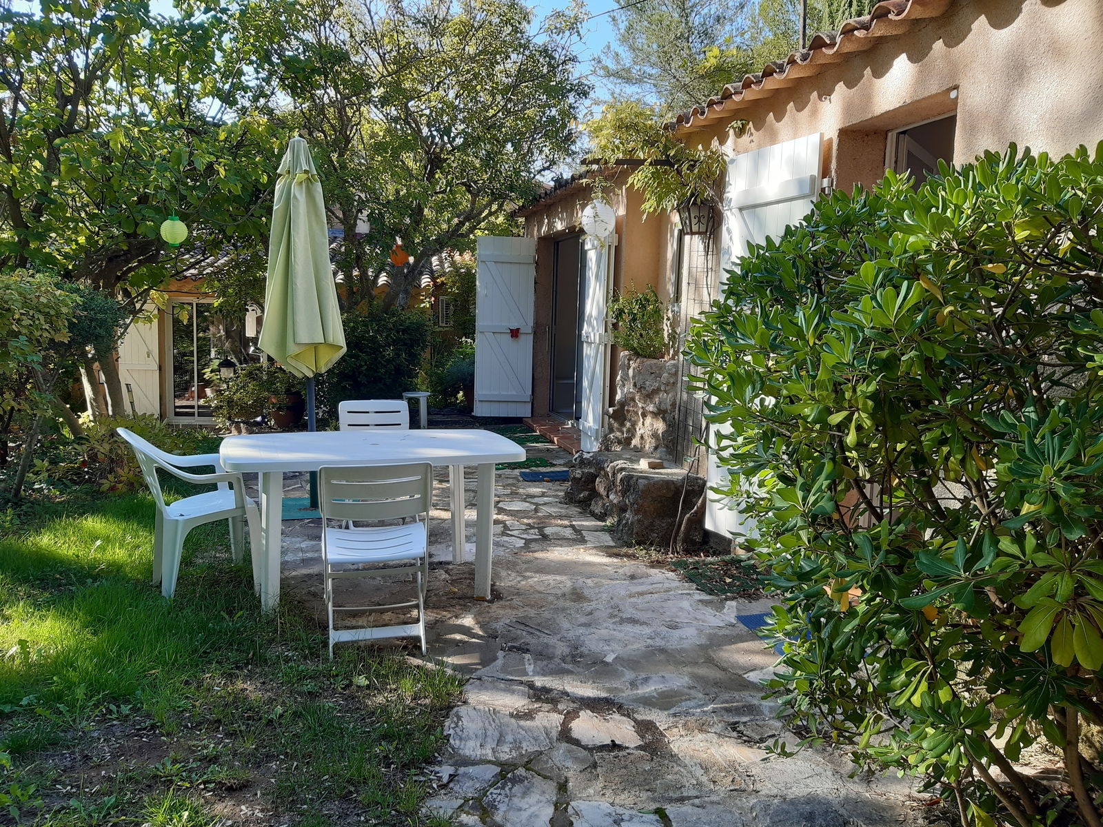 Oberoende Studio Beaurecueil 242577