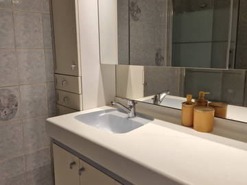 Shared housing for rent in Le Mans - photo 7: Bathroom-7