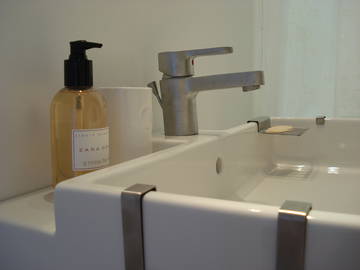 Logement entier à louer à Lyon - salle de bain-11