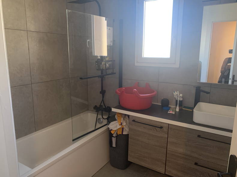 Homestay Combs-la-Ville 242401-4