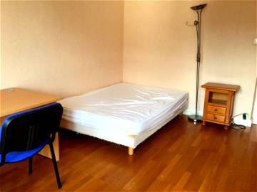 Roomlala | Location Chambre Meublée Centre Ville. Chambery
