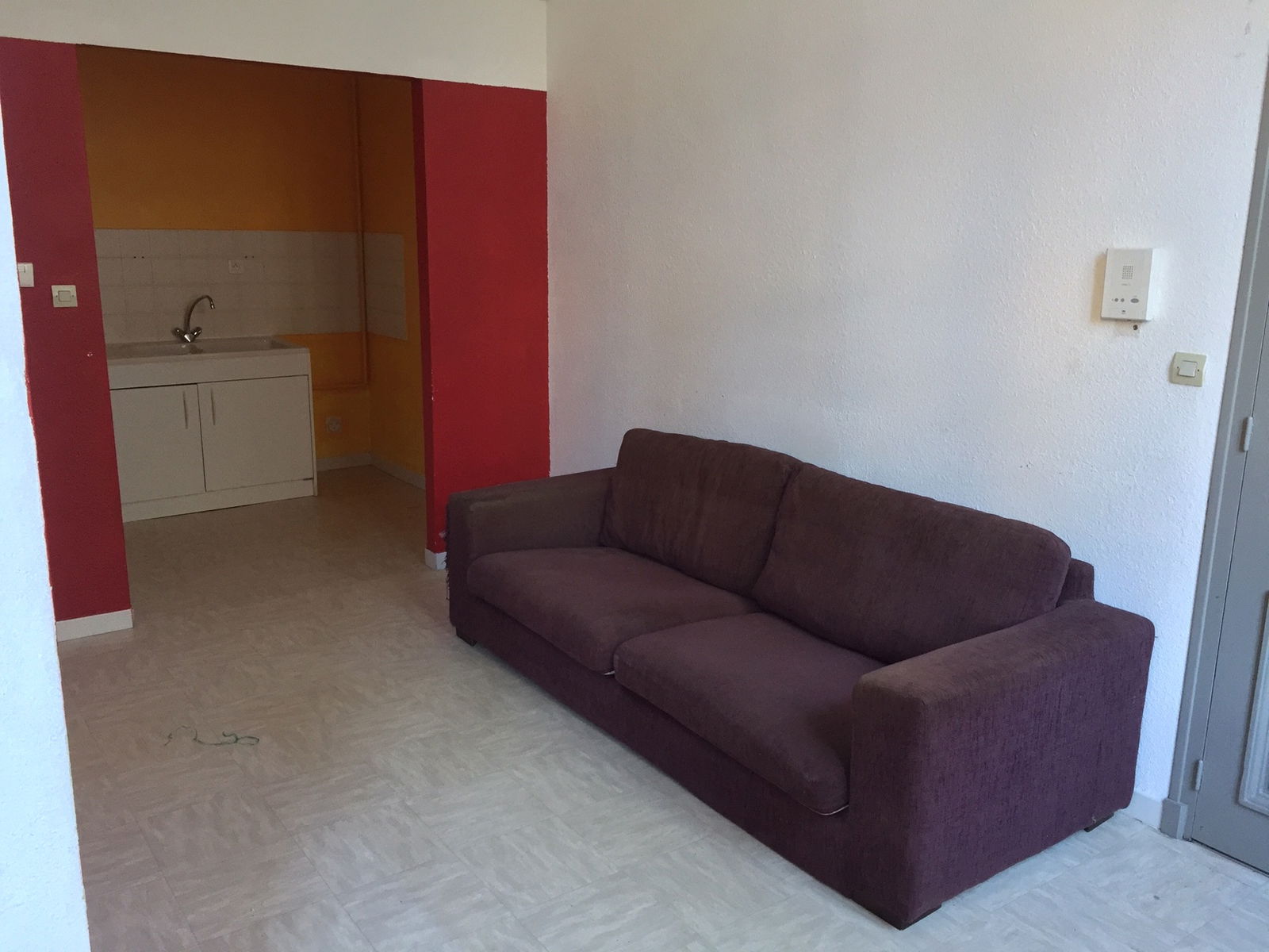 Studio Indépendant Beaucaire 255350