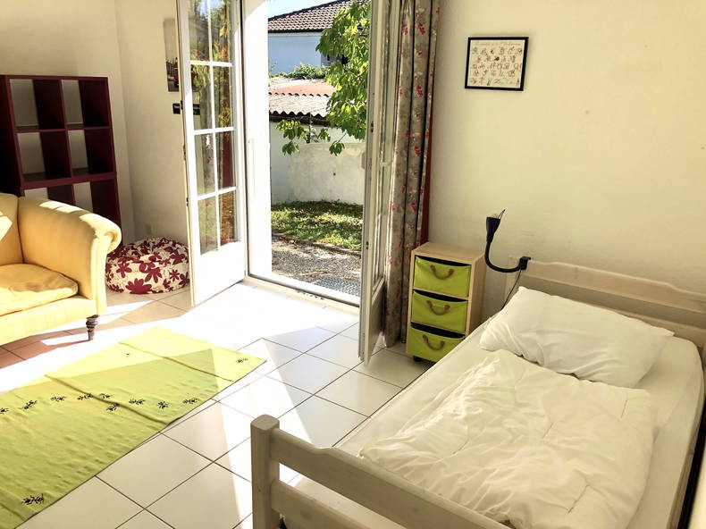 Quedarse En Casa Plan-les-Ouates 230530-1