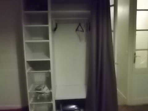 Entire Home Paris 122800-1