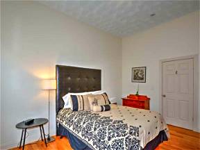 Boston's 2 Bedroom Rental Near Sam Adams