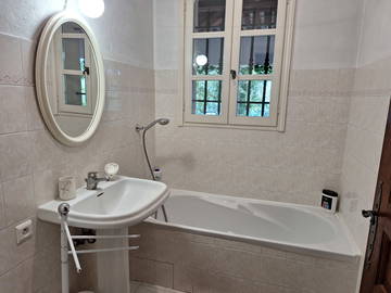 Chambre chez l'habitant à louer à Mougins - photo 8 : salle de bain-8