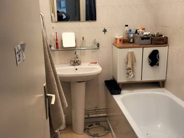 Homestay for rent in Quimper - photo 3 : Bathroom-3