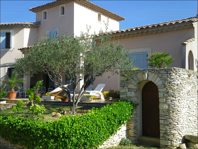 Bed And Breakfast Tavel 49266-2