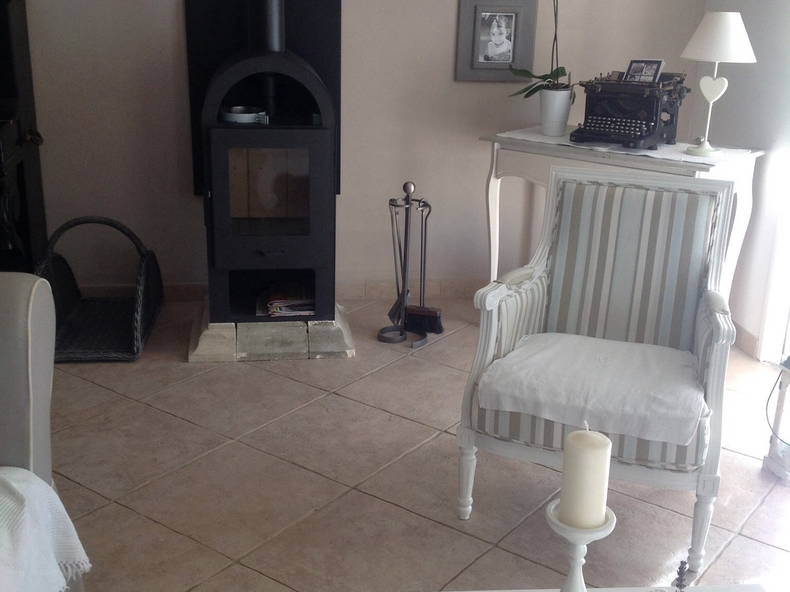 Quedarse En Casa Pierrelatte 76071-2