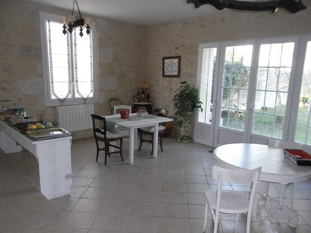 Gästrum Fargues 8387
