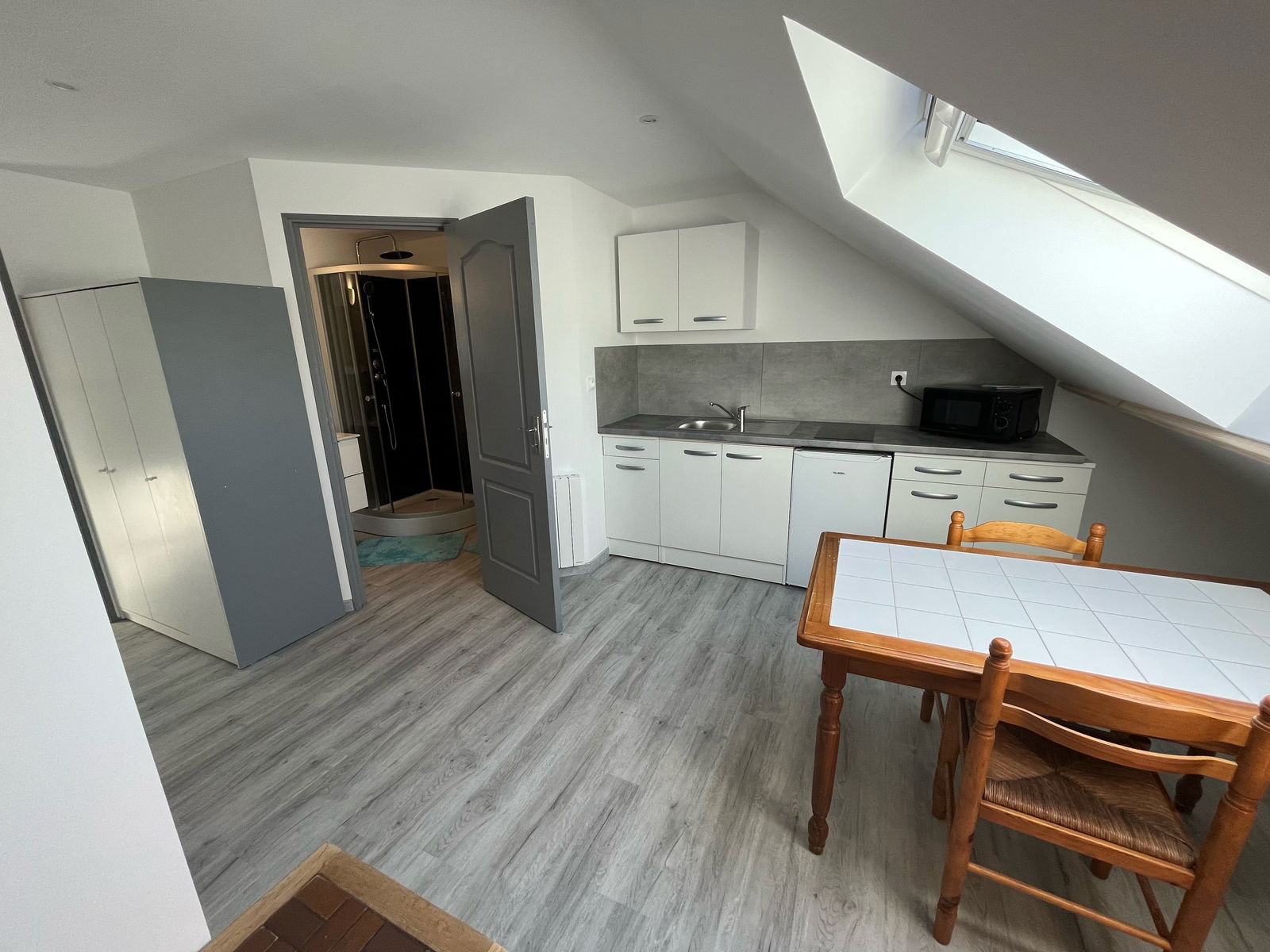 Itsenäinen Studio Anzin 285565