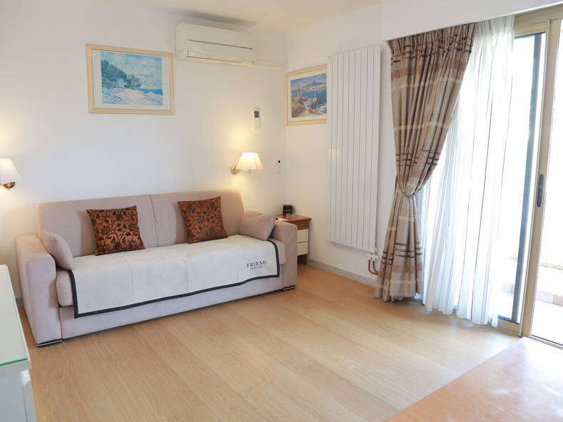 Entire Home Vallauris 138730-1