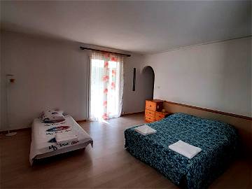 Room For Rent Dompierre-Sur-Mer 353084-1