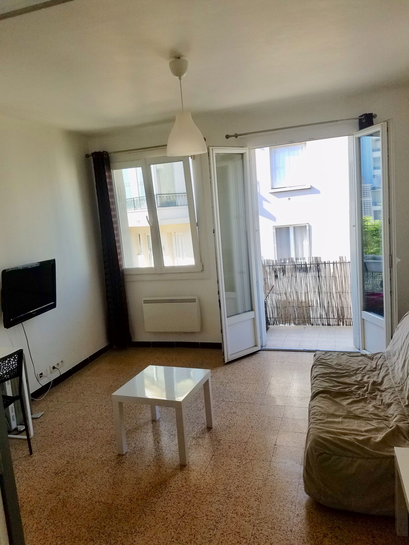 Oberoende Studio Toulon 224575