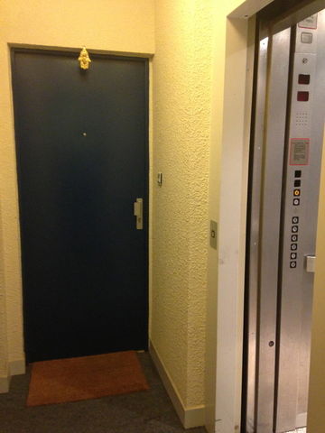 Homestay Paris 38490
