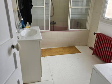 Chambre chez l'habitant à louer à Clamart - photo 5 : salle de bain-5