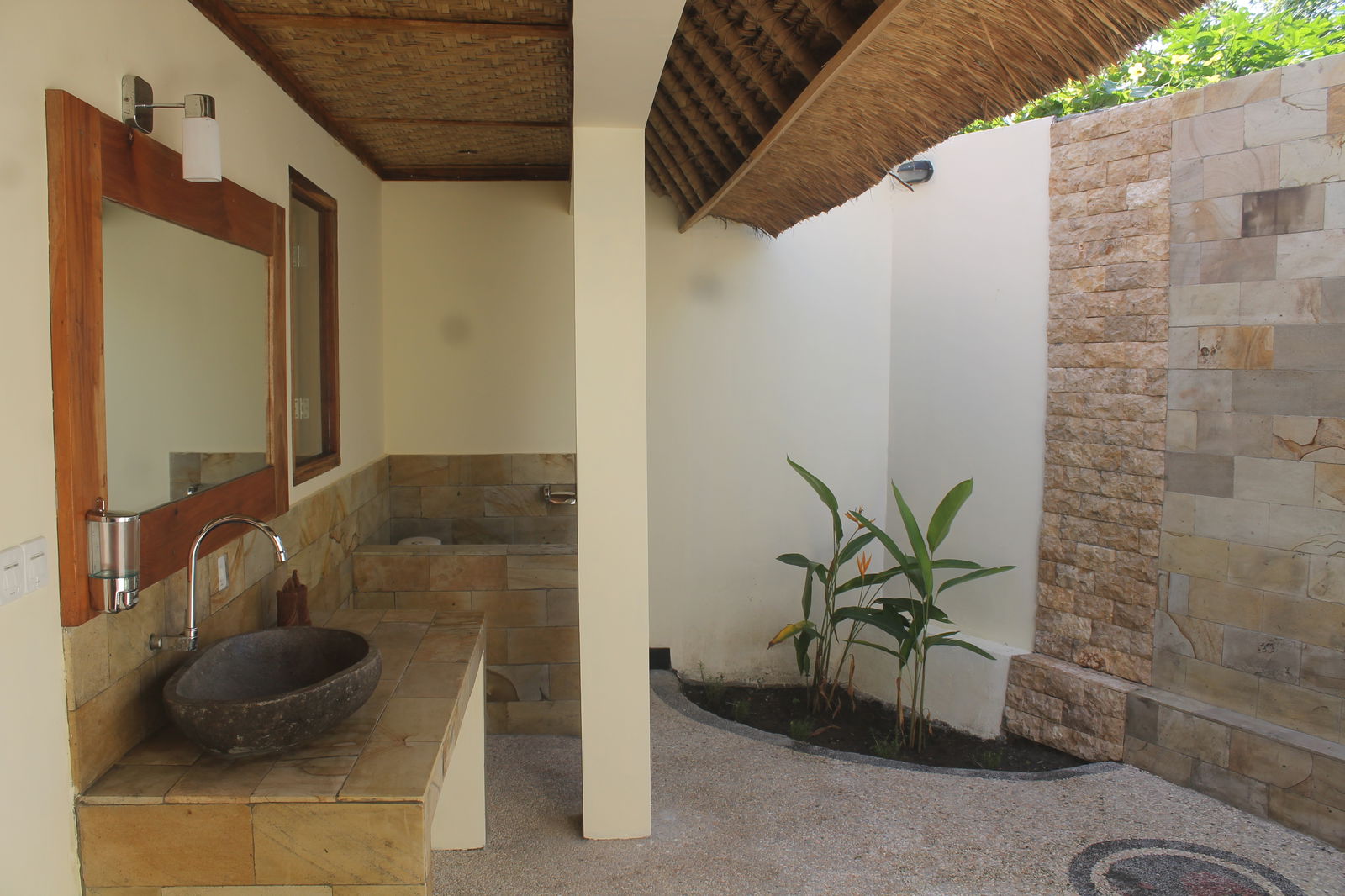 Camere Per Gli Ospiti Nusa Tenggara Barat 197110