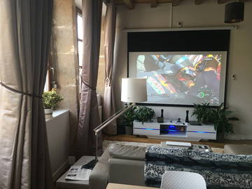 Roomlala | Loft z widokiem na nabrzeża starego Lyonu 