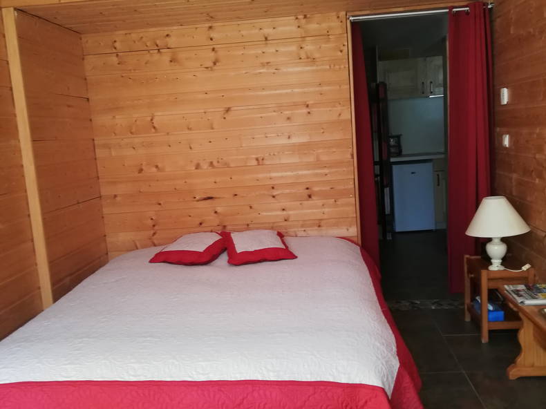 Hela Huset Montfaucon 69546-3