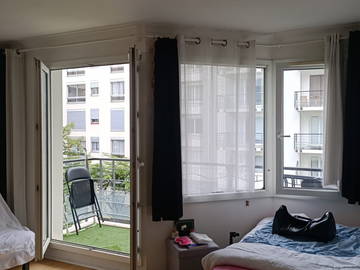 Logement entier à Paris disponible aux lignes 12 et 8