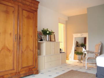 Logement entier à louer à Senlis - photo 1-1