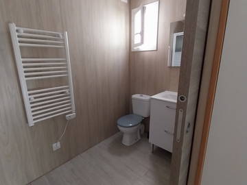 Chambre chez l'habitant à louer à Trappes - photo 2 : salle de bain-2