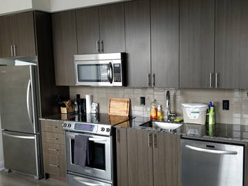 Colocation Toronto 195831-7