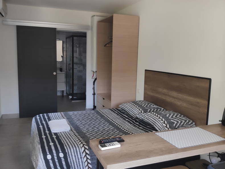 Hela Huset Bollène 261304-1