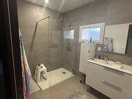 Chambre chez l'habitant à louer à Niévroz - photo 2 : salle de bain-2
